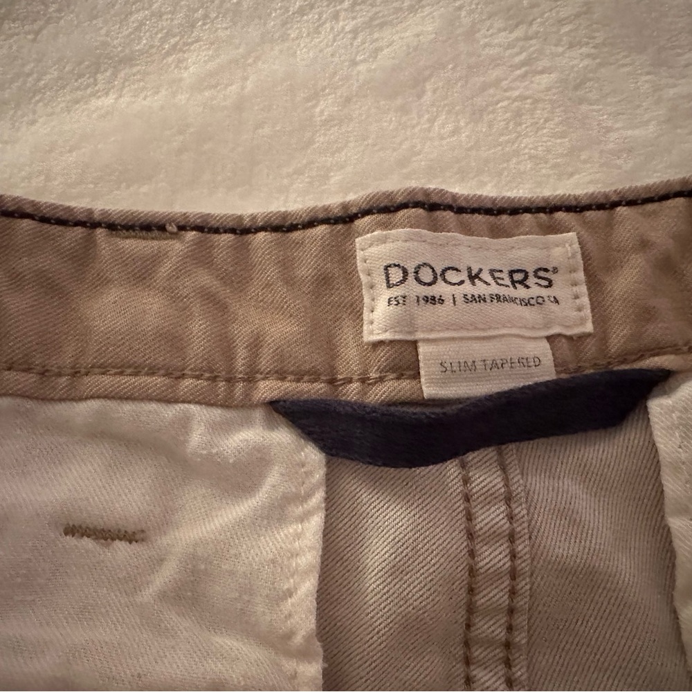 Dockers Bundle - Picture 3 of 4